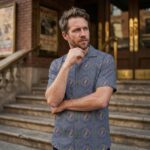 Man_on_theater_202603281403